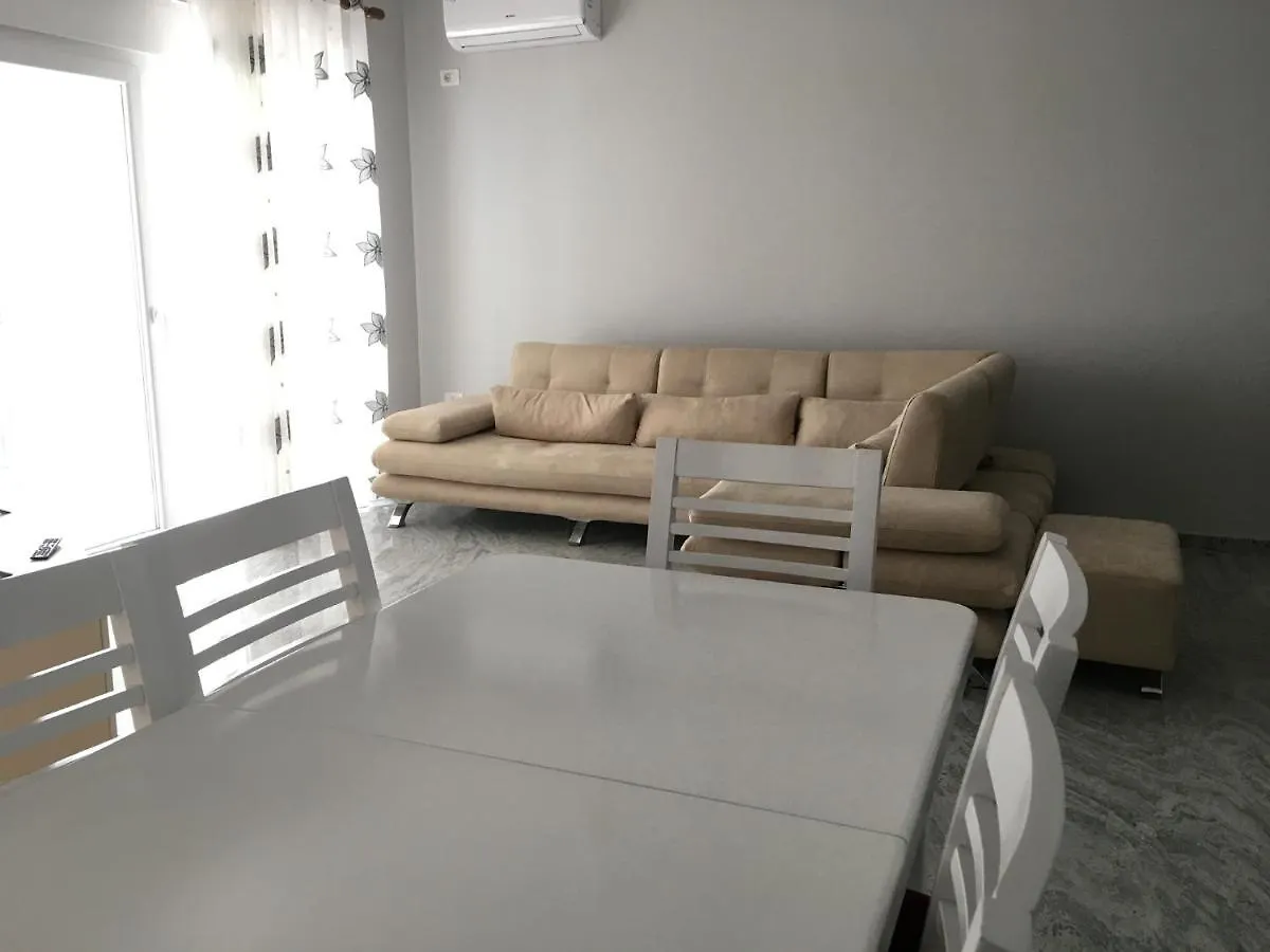 Kledi Hotel & Apartments  Shëngjin